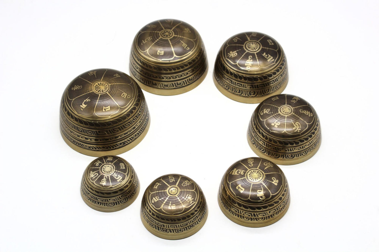 Handmade Tibetan Singing Bowl Set: Antique Design, Meditation Healing