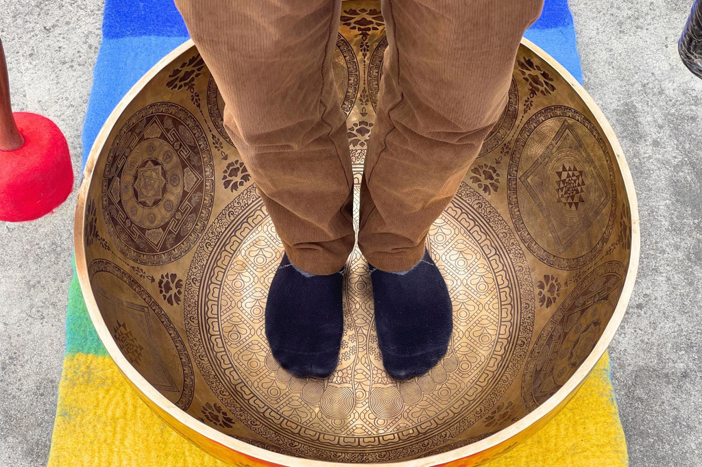 Extra Large Handmade Buddha Feet 7-Metal Singing Bowl from Nepal – Etched Sound Healing Bowl for Meditation, Chakra Balancing, Yoga, Energy World Creation Crafts