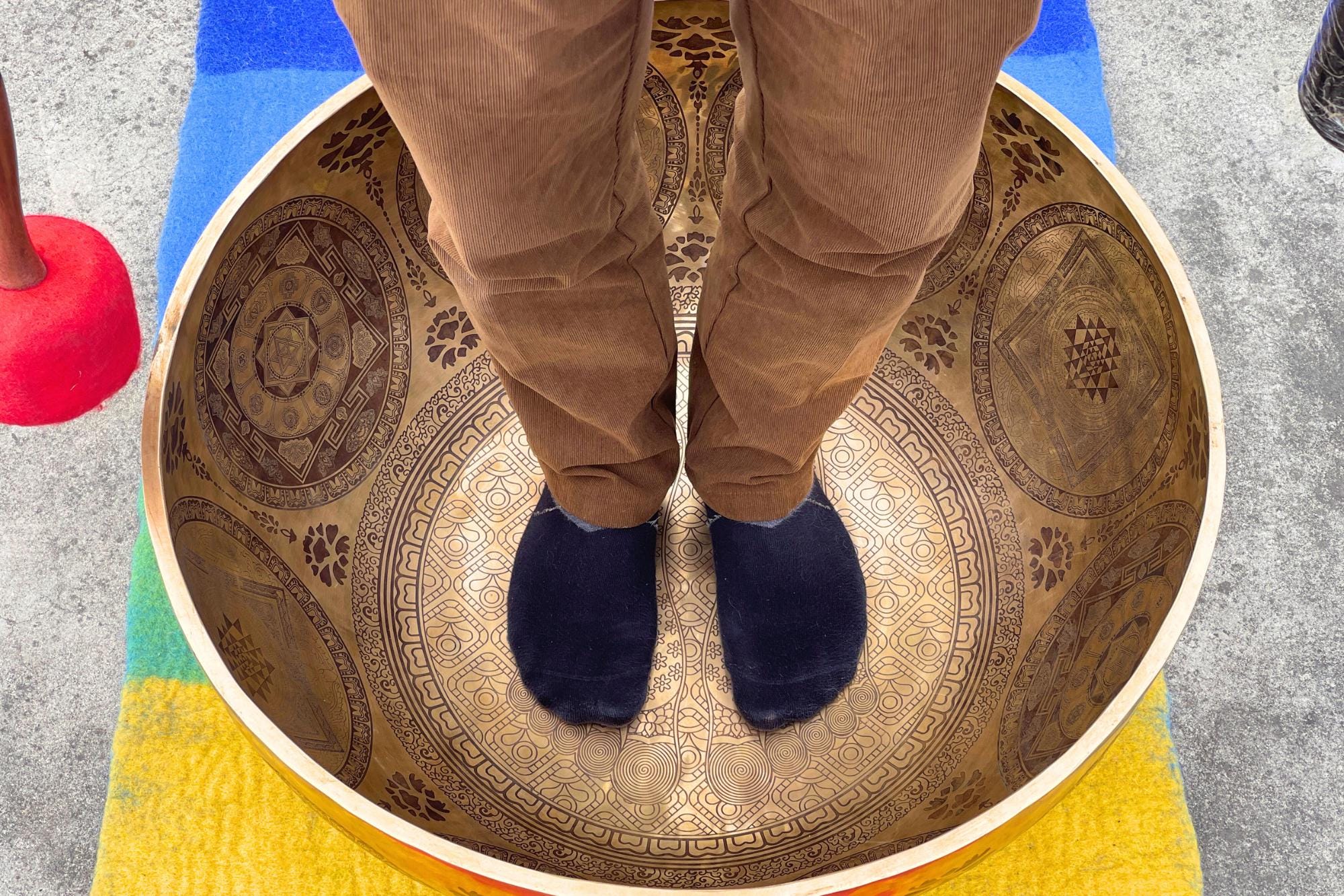 Extra Large Handmade Buddha Feet 7-Metal Singing Bowl from Nepal – Etched Sound Healing Bowl for Meditation, Chakra Balancing, Yoga, Energy World Creation Crafts