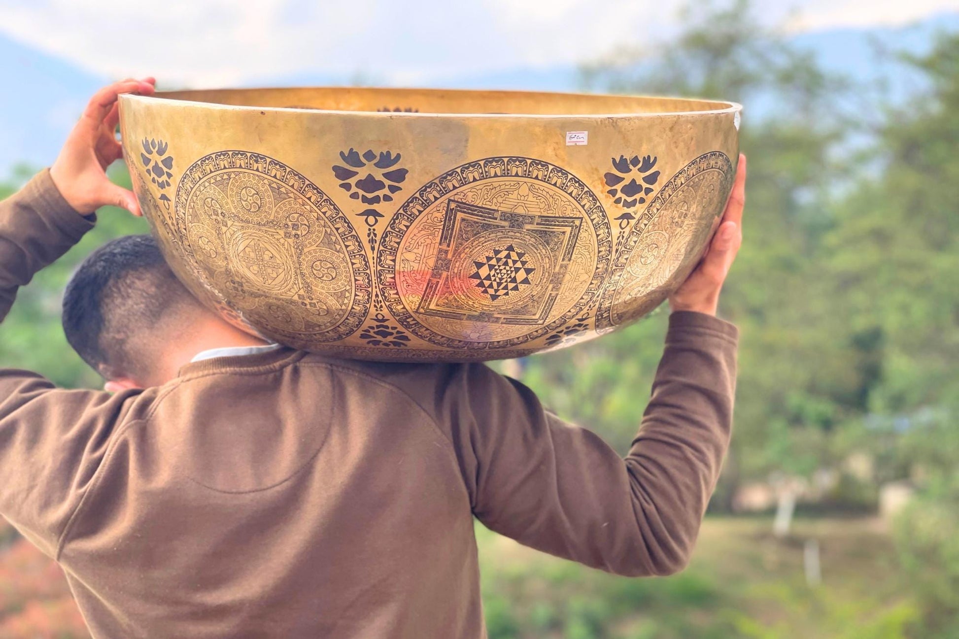 Extra Large Handmade Buddha Feet 7-Metal Singing Bowl from Nepal – Etched Sound Healing Bowl for Meditation, Chakra Balancing, Yoga, Energy World Creation Crafts