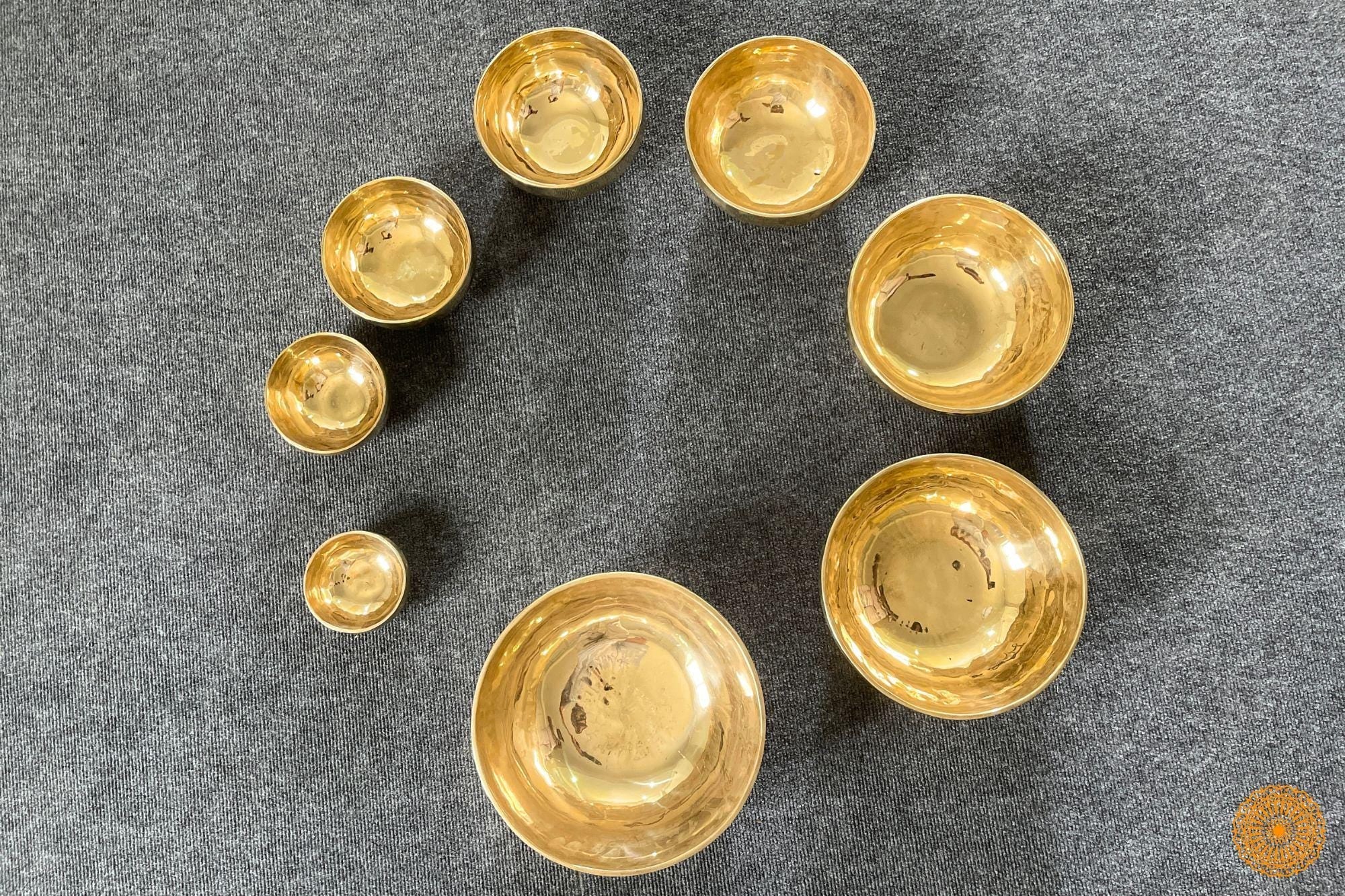 7 Chakra Healing Tibetan handmade Singing Bowl- Shiny Jambati Sets for  Meditation, Yoga and Sound Baths - Seven Chakra Bowls World Creation Crafts