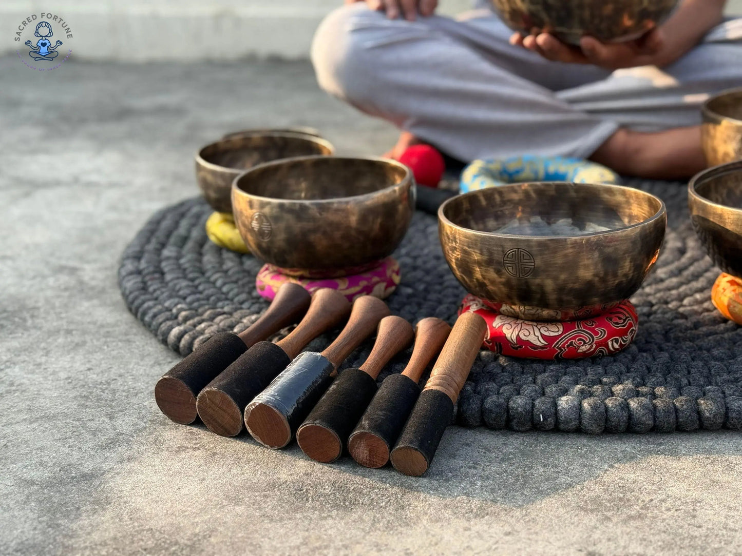 Handmade Full Moon Singing Bowl Set – 7 Metal Tibetan Bowls from Nepal | Perfectly Tuned for Sound Healing & Meditation World Creation Crafts