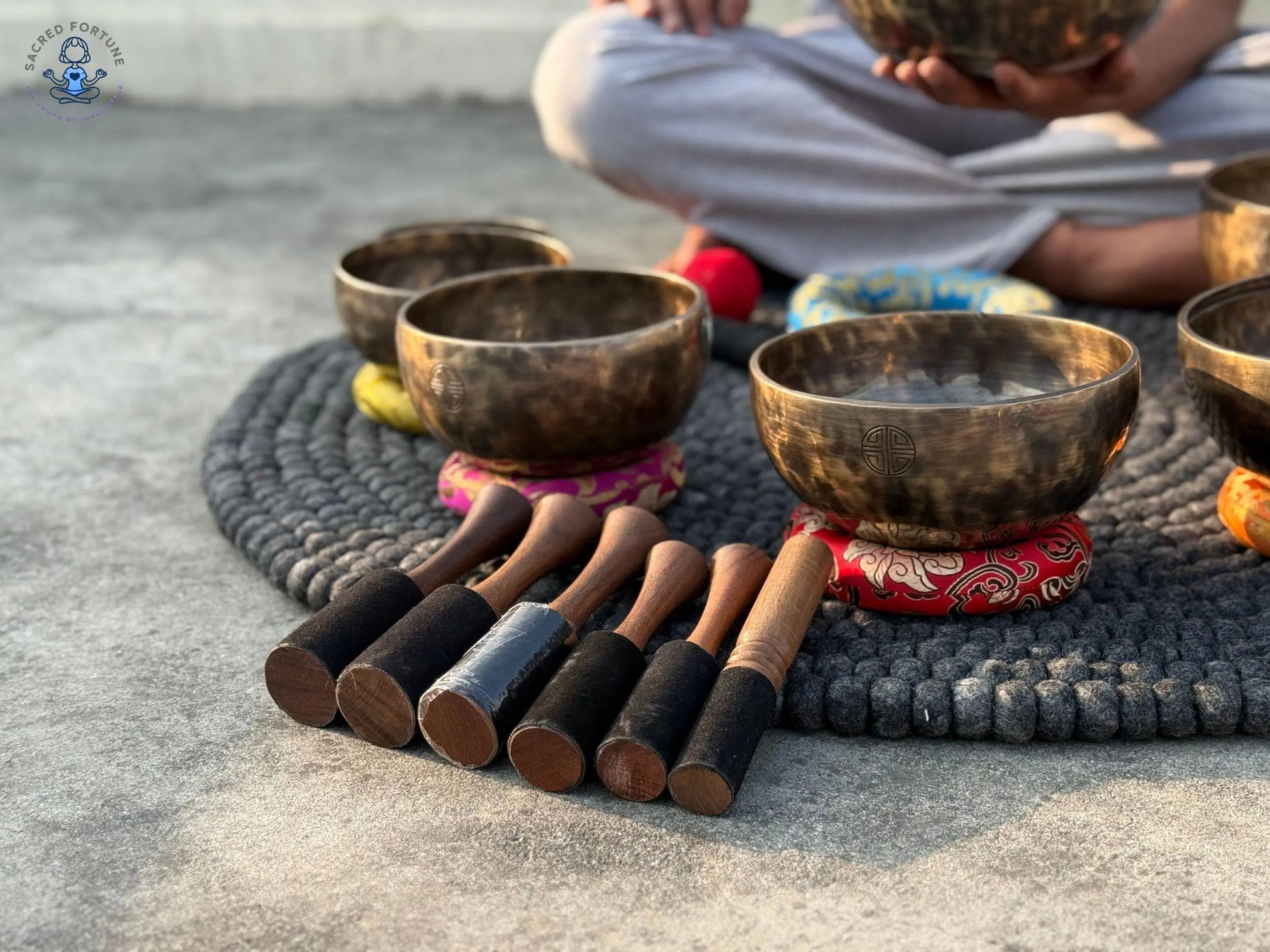 Handmade Full Moon Singing Bowl Set – 7 Metal Tibetan Bowls from Nepal | Perfectly Tuned for Sound Healing & Meditation World Creation Crafts