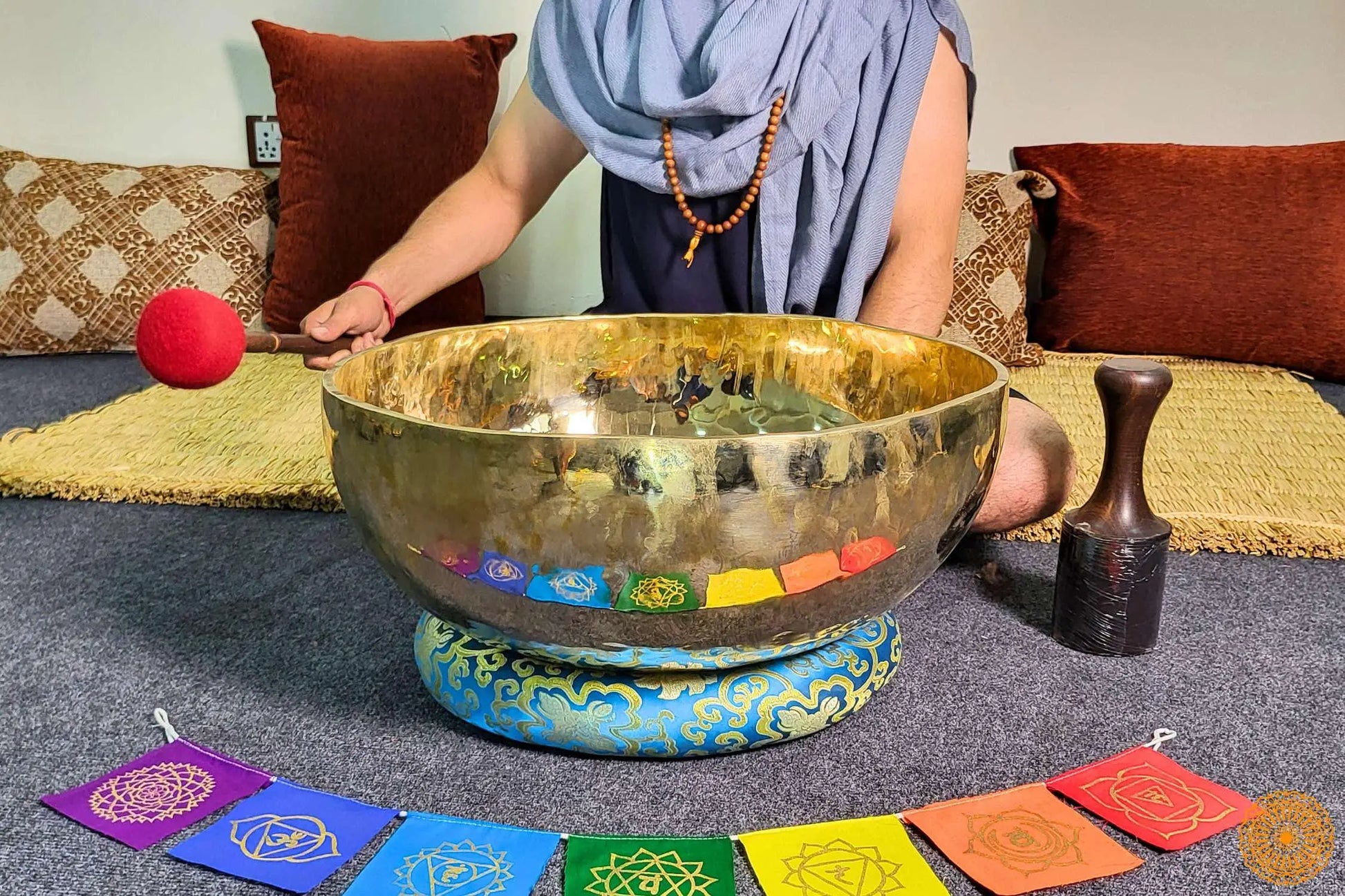 Healing Singing Bowl- Hand Beaten Bowl- Shiny Finish – Tibetan Singing Bowl for Meditation and Therapy World Creation Crafts