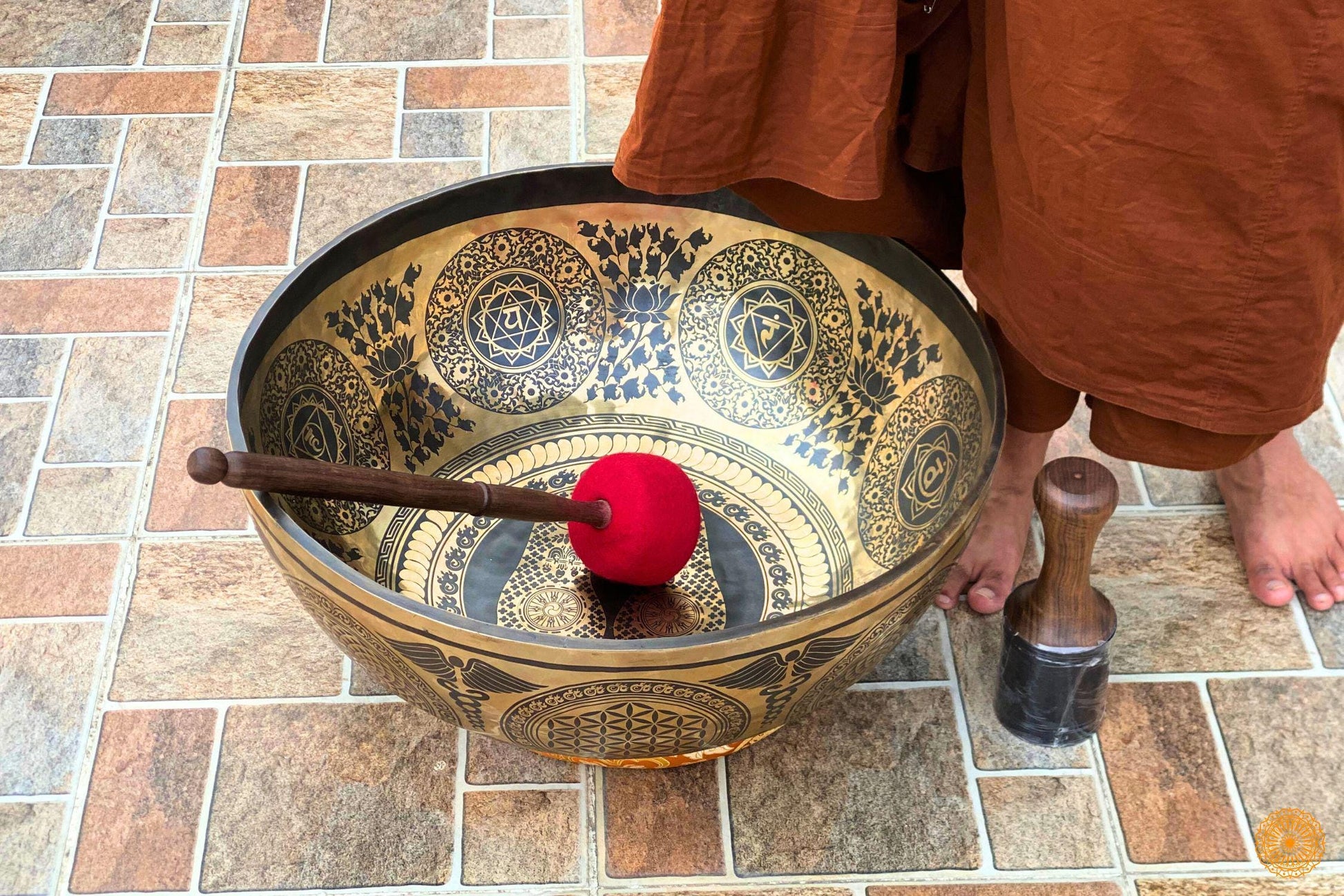 Handcrafted Buddha Feet Singing Bowl for Meditation and Healing - Large Tibetan Bowl with Deep Resonance, Perfect for Spiritual Practices World Creation Crafts