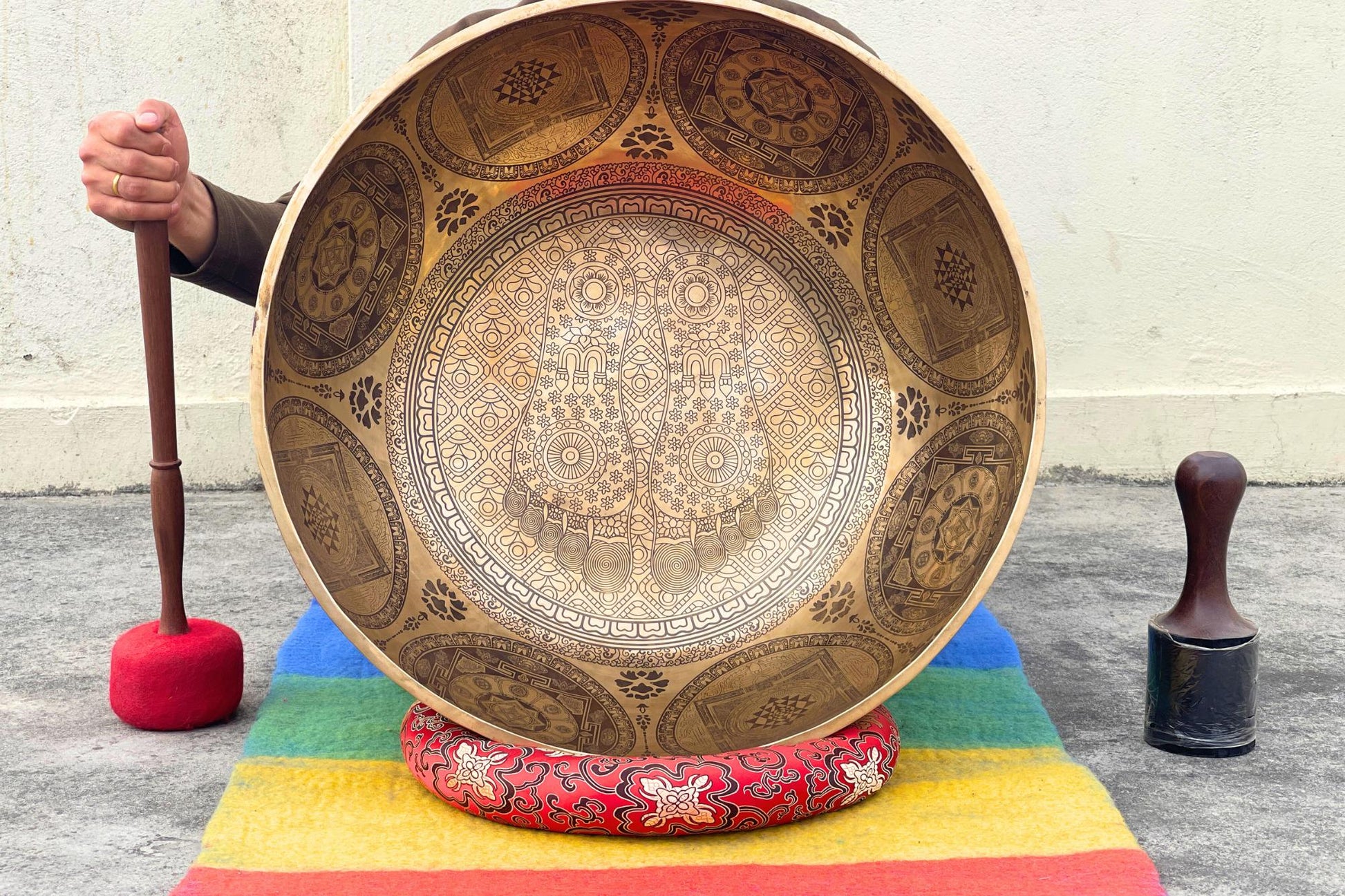 Extra Large Handmade Buddha Feet 7-Metal Singing Bowl from Nepal – Etched Sound Healing Bowl for Meditation, Chakra Balancing, Yoga, Energy World Creation Crafts
