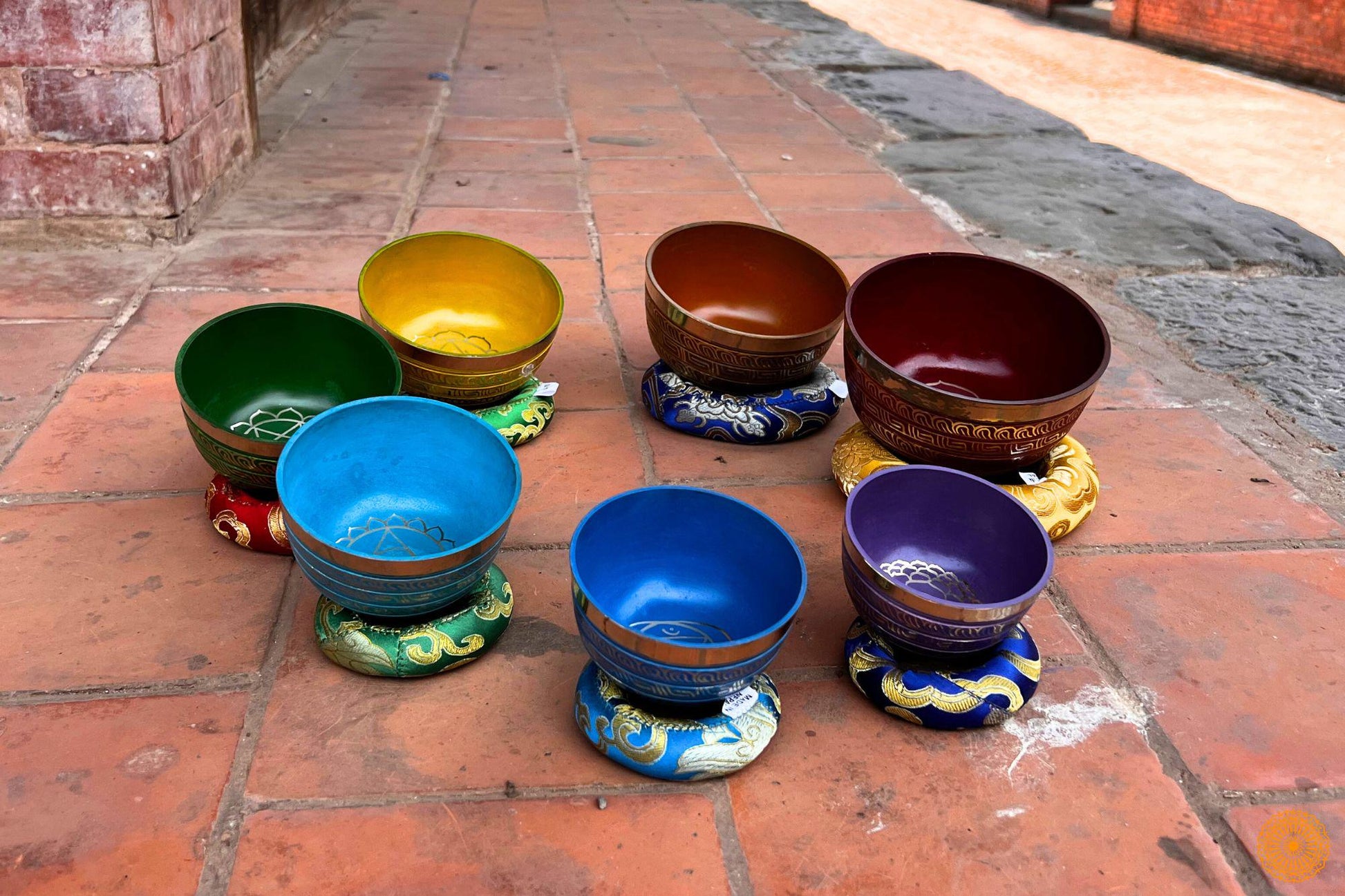 Seven Color Chakra Tibetan Singing Bowls Set - 7 pieces healing set - Great use for Meditation, Sound Healing, Therapy & Mindfulness World Creation Crafts