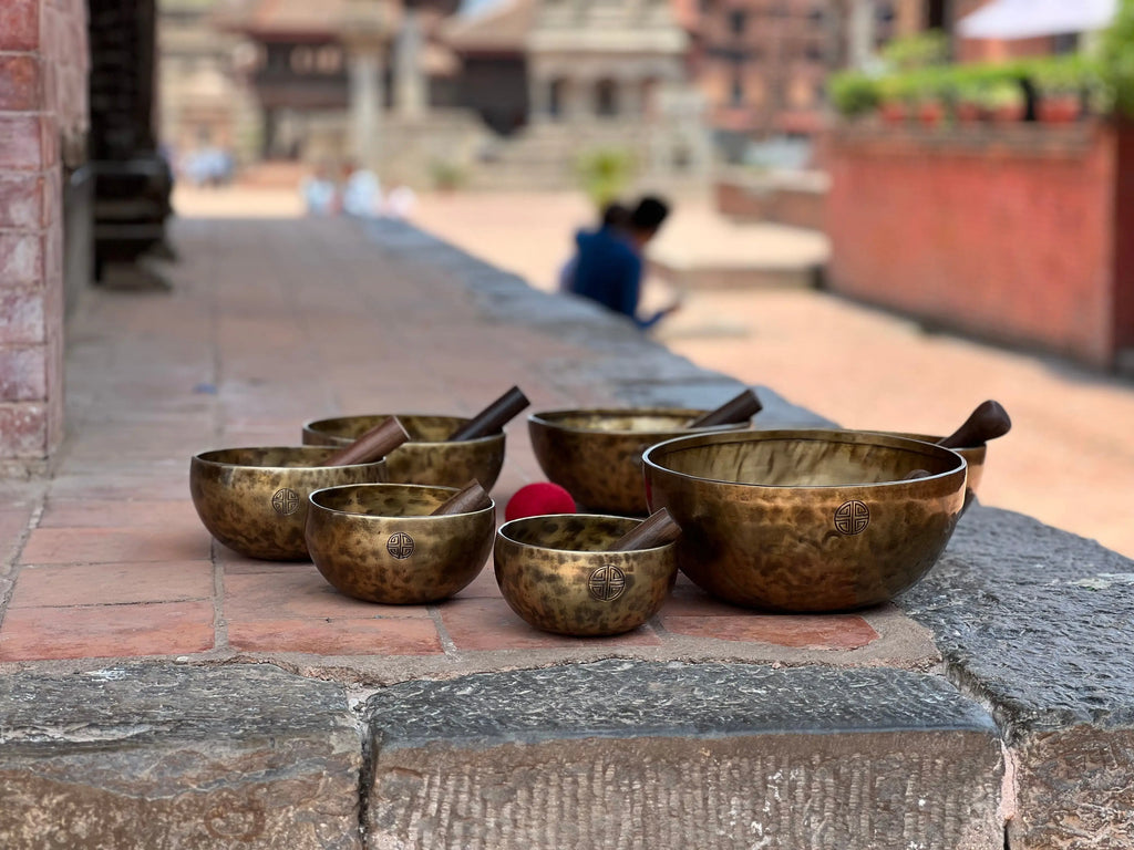 5-10 inches Full Moon Singing Bowl- Set of Seven Chakra Tuned Bowl- Made With Full Moon Energy For Chakra Healing and Meditation World Creation Crafts