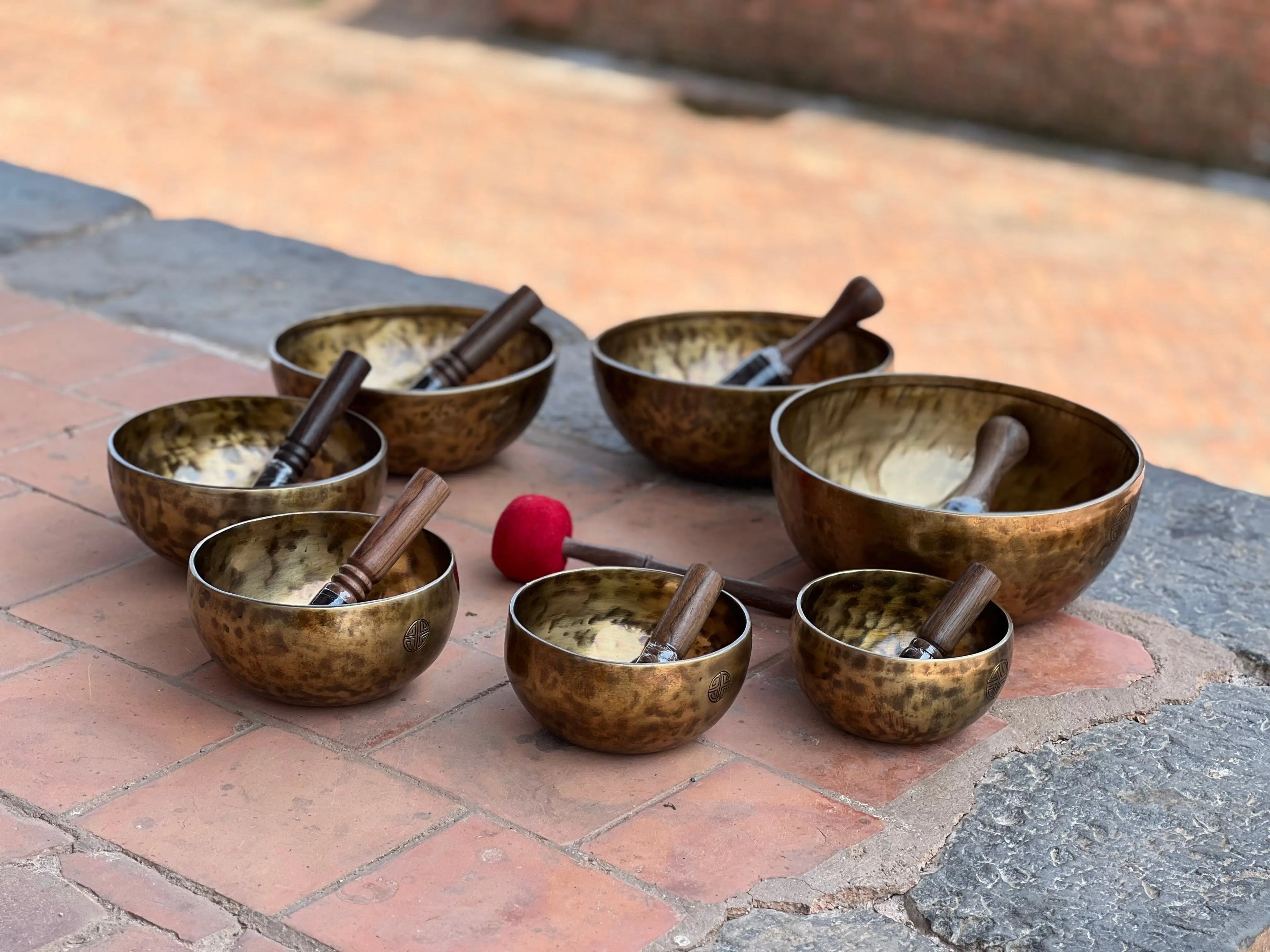 5-10 inches Full Moon Singing Bowl- Set of Seven Chakra Tuned Bowl- Made With Full Moon Energy For Chakra Healing and Meditation World Creation Crafts