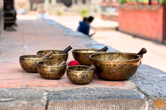 Full Moon Singing Bowl- Set of Seven Chakra Tuned Bowl- Made With Full Moon Energy For Chakra Healing and Meditation World Creation Crafts