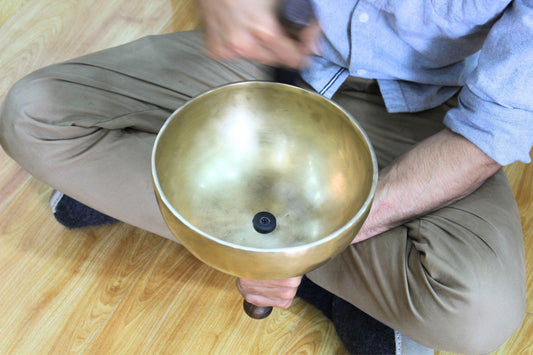 Special Seven Metal Singing Bowl with handle for Yoga, Mediation and Sound Bath World Creation Crafts