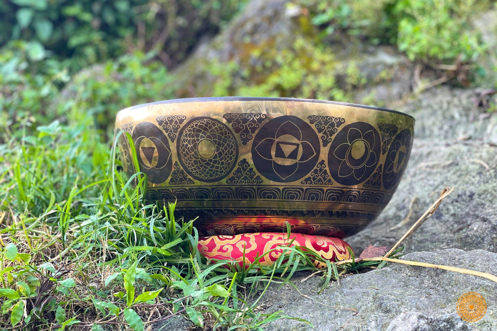 Buddha's Foot Print Fine Carving Tibetan Singing Bowl Handmade in Nepal – Meditation, Yoga and Sound Healing Therapy World Creation Crafts