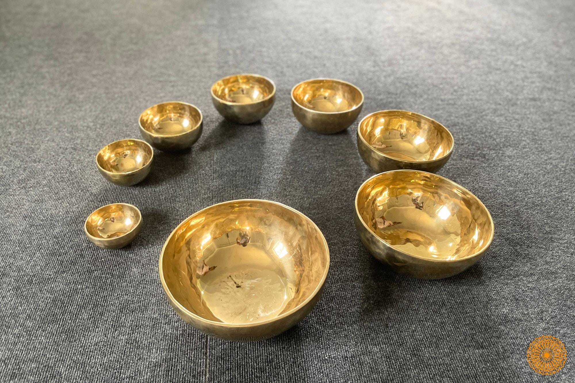 7 Chakra Healing Tibetan handmade Singing Bowl- Shiny Jambati Sets for  Meditation, Yoga and Sound Baths - Seven Chakra Bowls World Creation Crafts