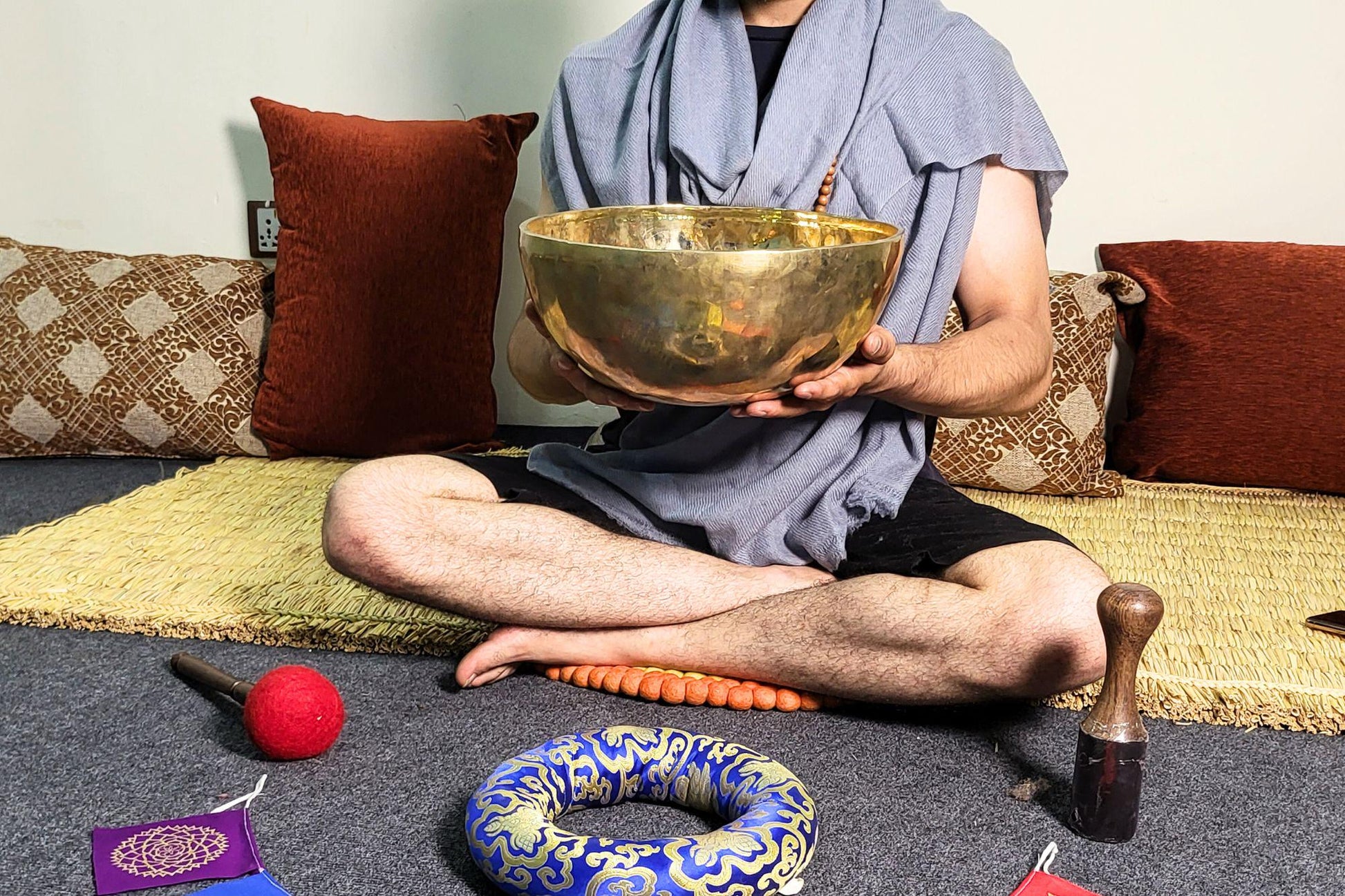 Handmade Shiny Finish Singing Bowl - Tibetan Singing Bowl For Meditation, Healing and Sound Therapy Session World Creation Crafts