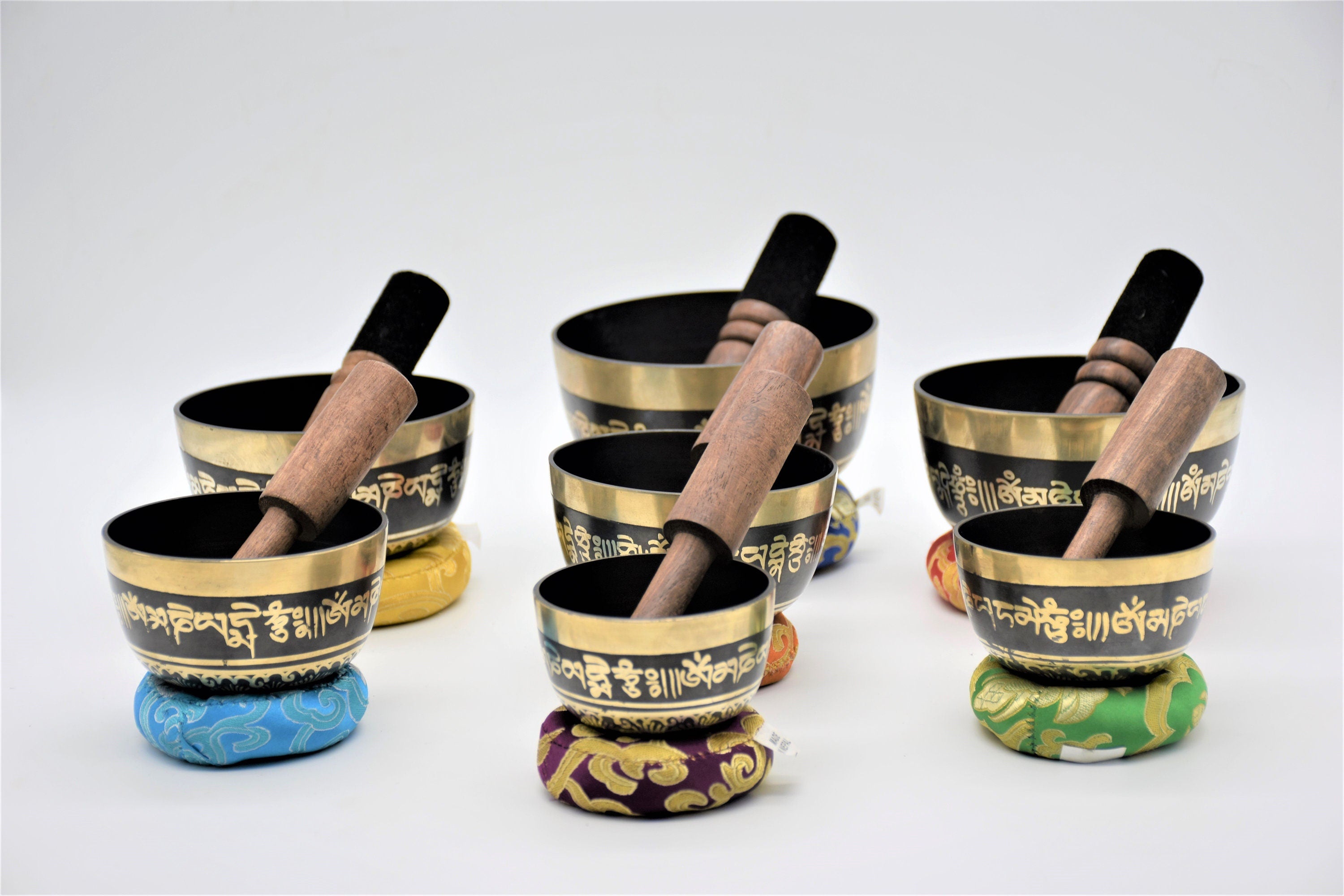 Handmade Buddha Eye Singing Bowl Set: Tibetan Chakra Bowls for Meditation