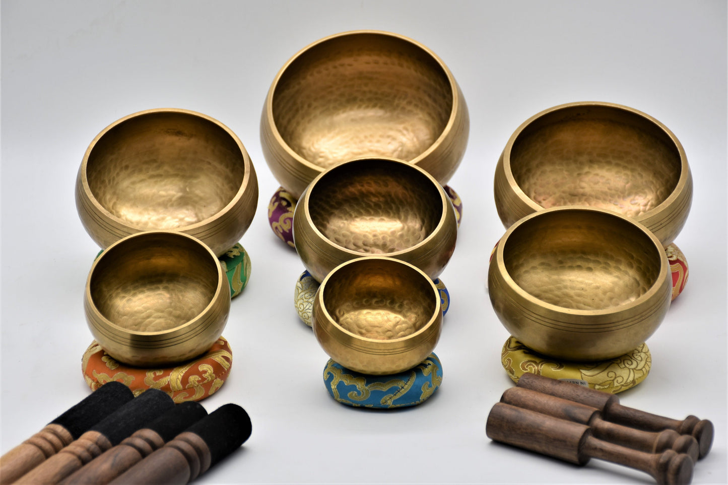 Hand-Beaten Tibetan Singing Bowl Chakra Set – Sound Healing, Meditation