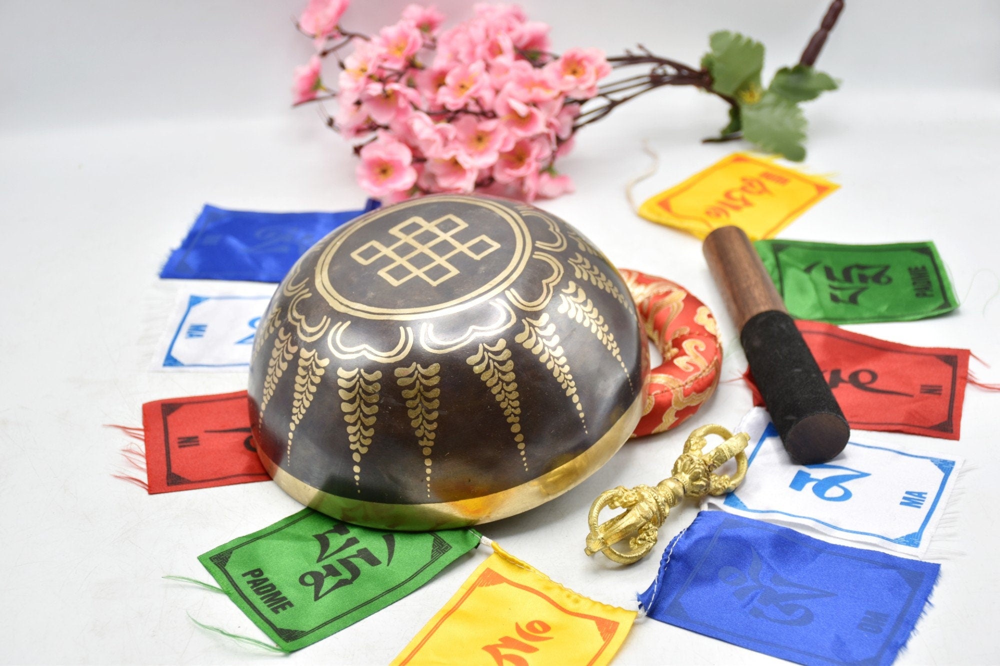 Handmade Flower Engraved Singing Bowl: 10-inch Sound Bath Meditation Bowl