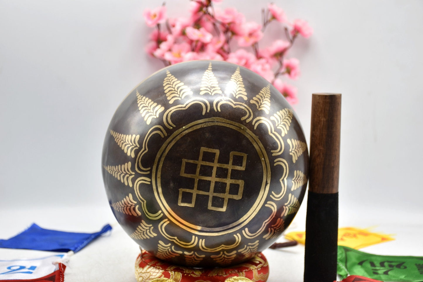 Handmade Flower Engraved Singing Bowl: 10-inch Sound Bath Meditation Bowl