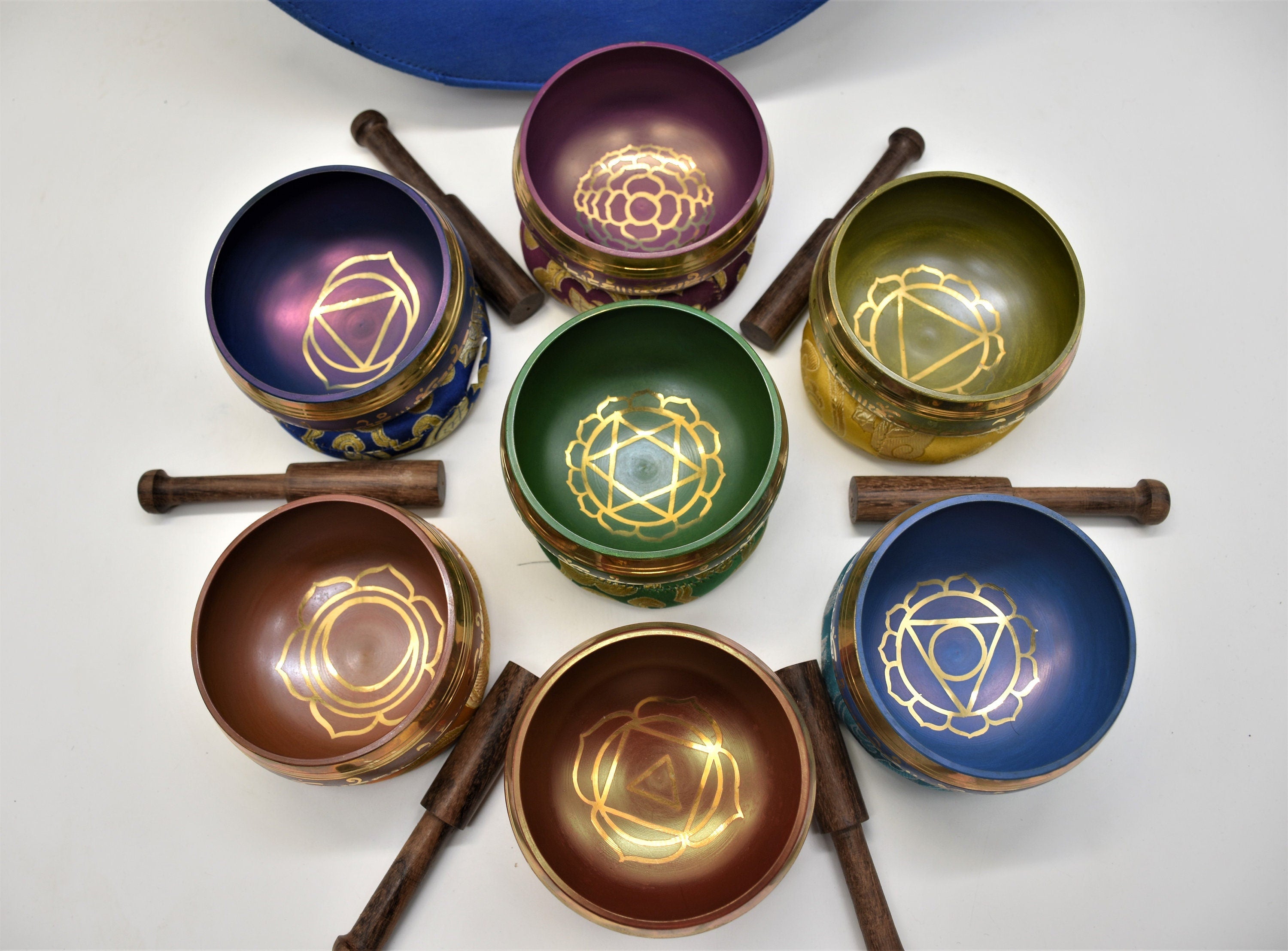 Seven Chakra Tibetan Singing Bowl Set: Handmade Sound Healing Bowls