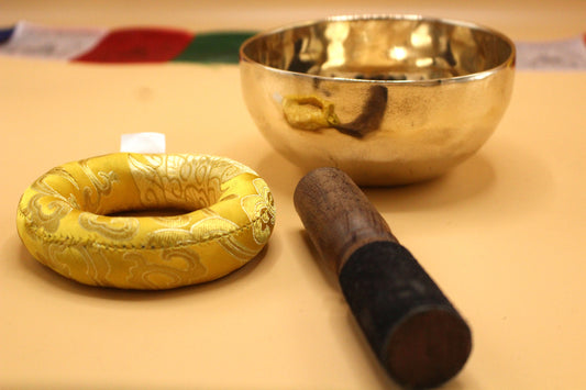 7 inch Tibetan Singing Bowl: Handmade Nepal Meditation Bowl with Mallet & Cushion