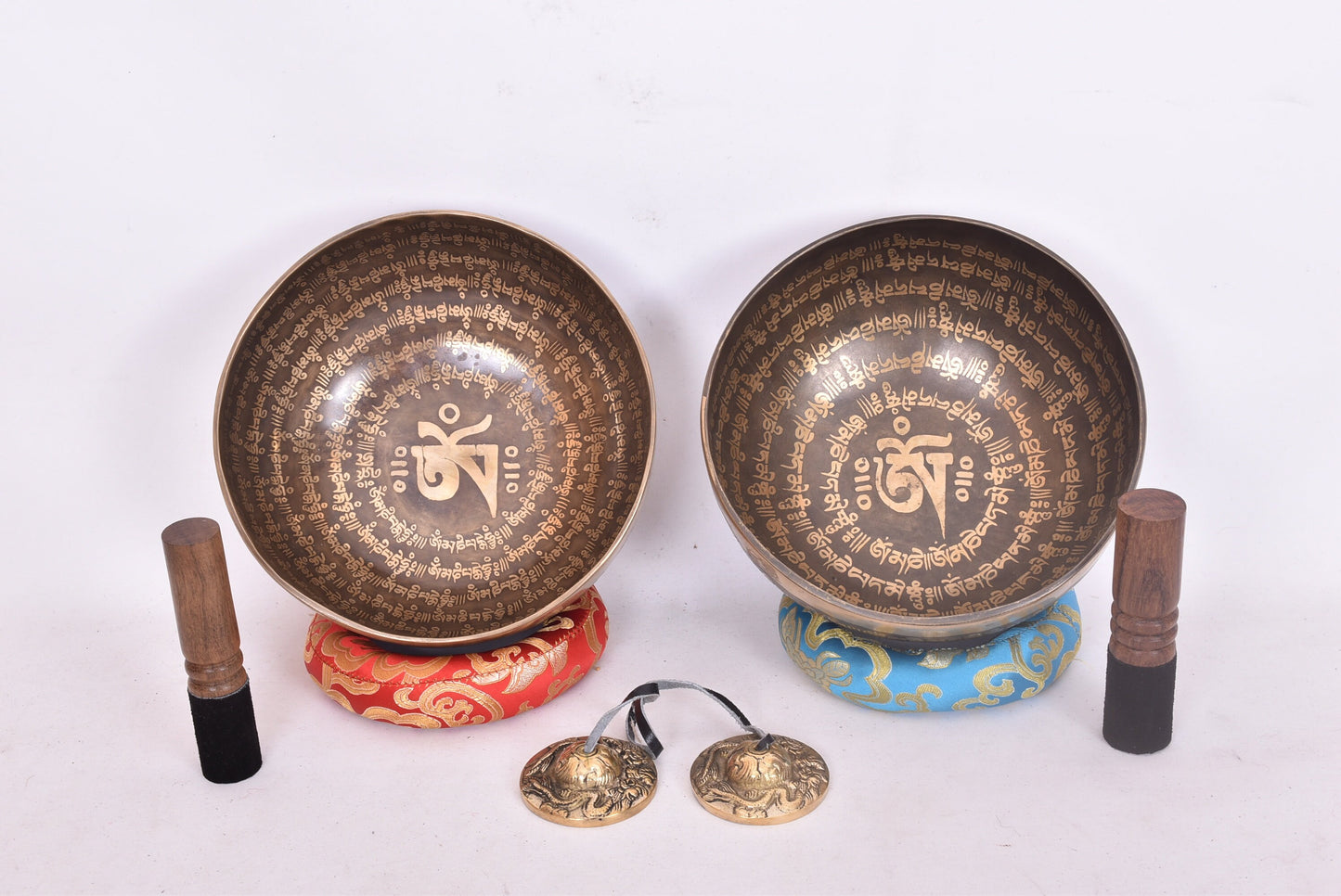 Handmade Mantra Carved Singing Bowl Set: Tibetan Sound Healing