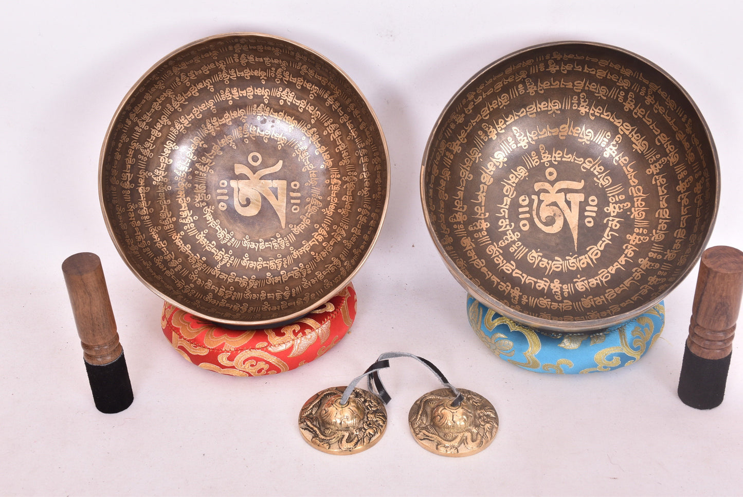 Handmade Mantra Carved Singing Bowl Set: Tibetan Sound Healing