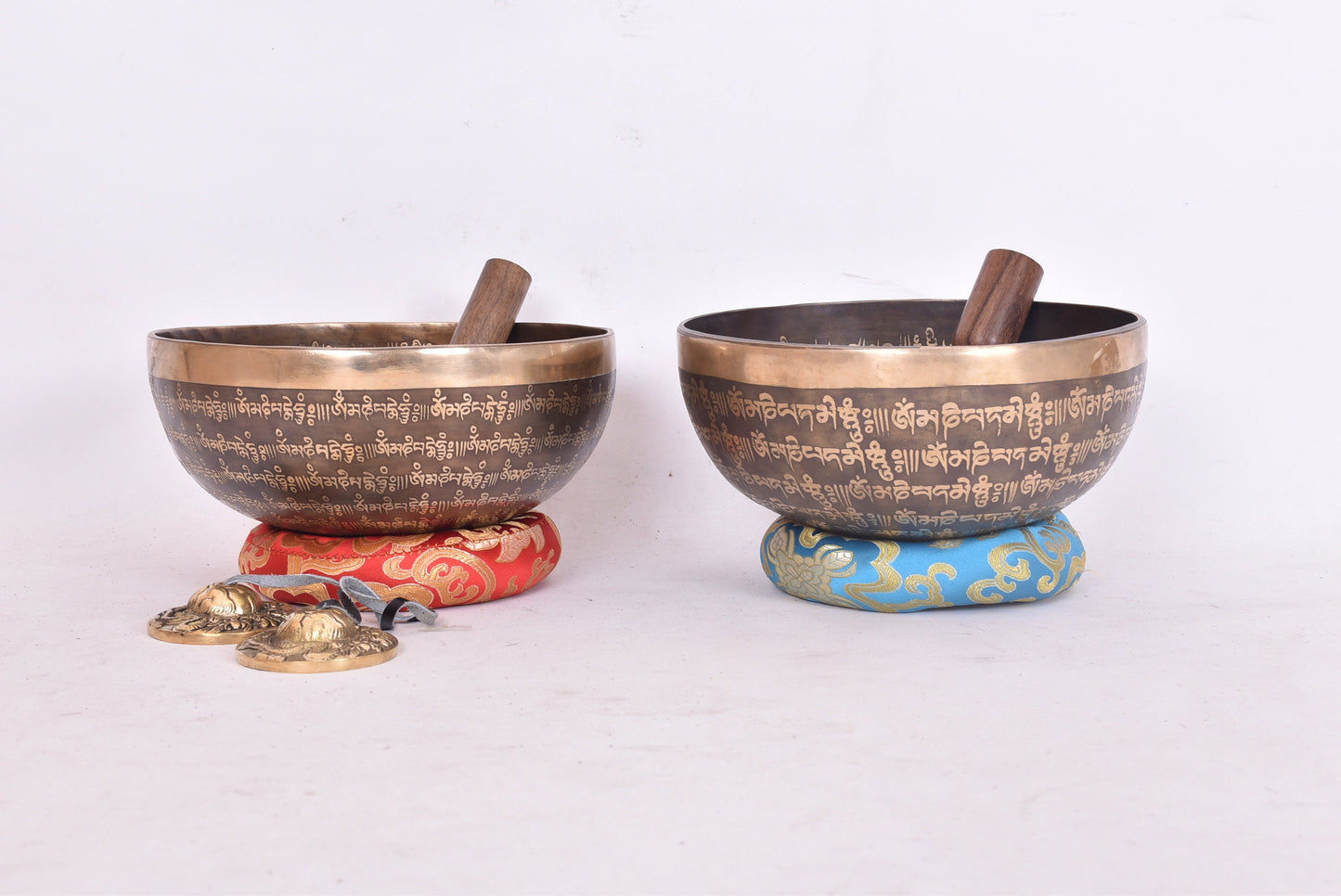 Handmade Mantra Carved Singing Bowl Set: Tibetan Sound Healing