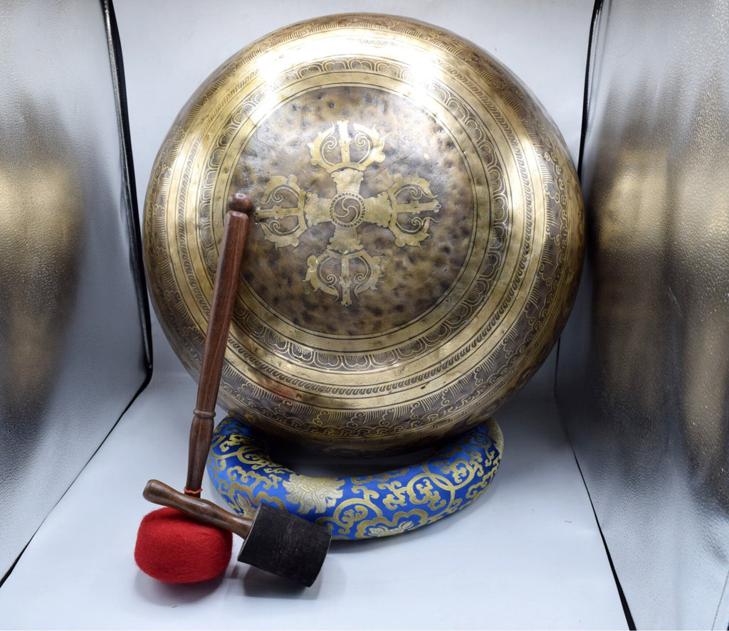 Buddha Foot Etching Singing Bowl: Handmade Tibetan Meditation Bowl