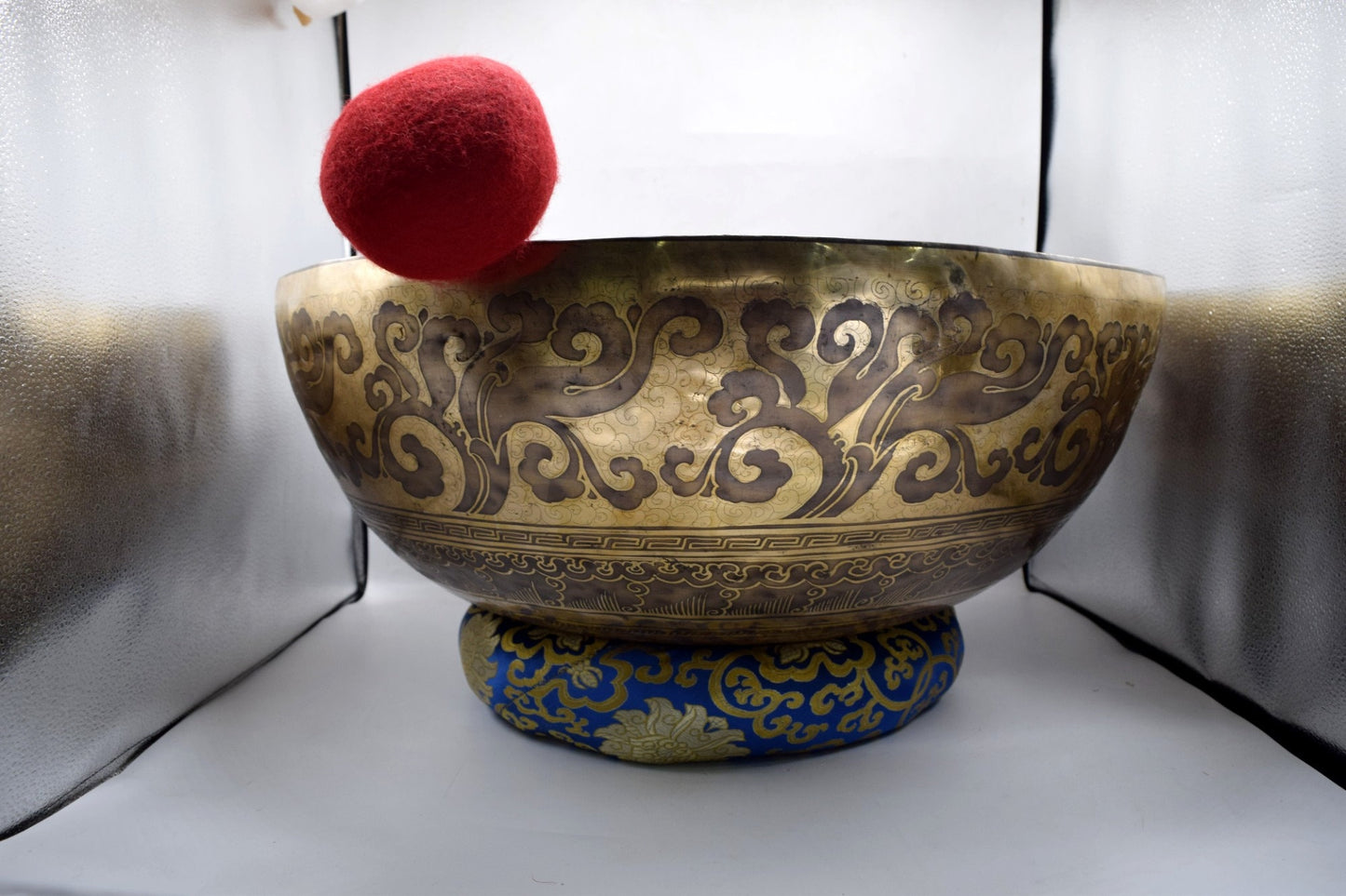 Buddha Foot Etching Singing Bowl: Handmade Tibetan Meditation Bowl