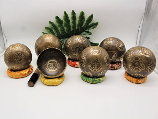 Handmade Himalayan Chakra Singing Bowl Set: Tibetan Sound Healing