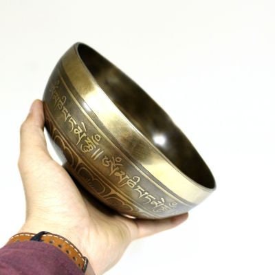 Handcrafted Tibetan Singing Bowl: Authentic Meditation Instrument from Nepal