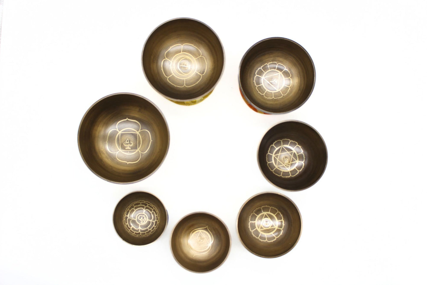 Handmade Tibetan Singing Bowl Set: Antique Design, Meditation Healing