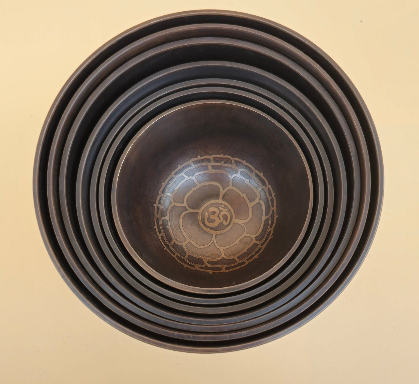 Handmade Chakra Singing Bowl Set: Sound Healing & Meditation