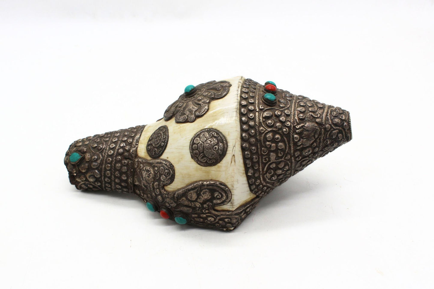 Antique Engraved Sankha Conch Shell – Hindu Vishnu Instrument