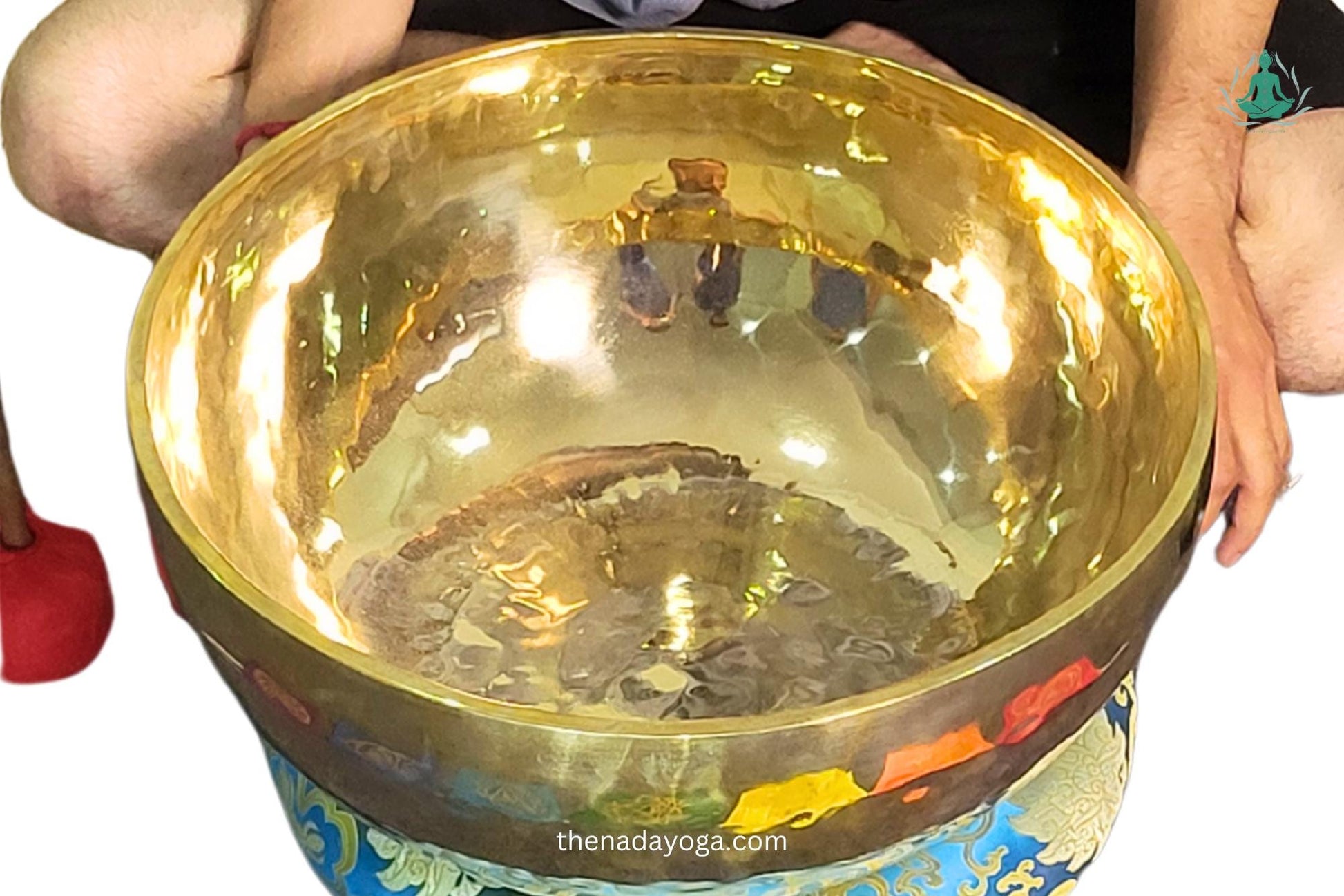 Large Polished Singing Bowl – Hand-Hammered Golden Sound Bowl from Nepal | Nadayoga The Nada Yoga