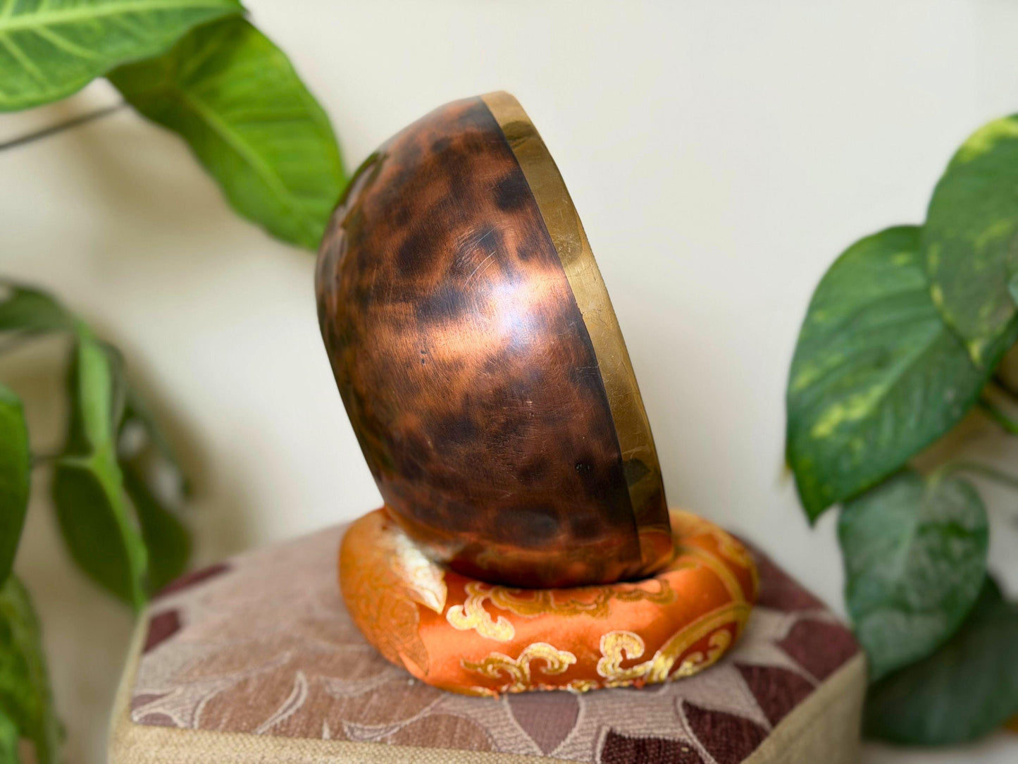 Handmade Tiger Eye Tibetan Singing Bowl – Seven Metal, Sound Healing