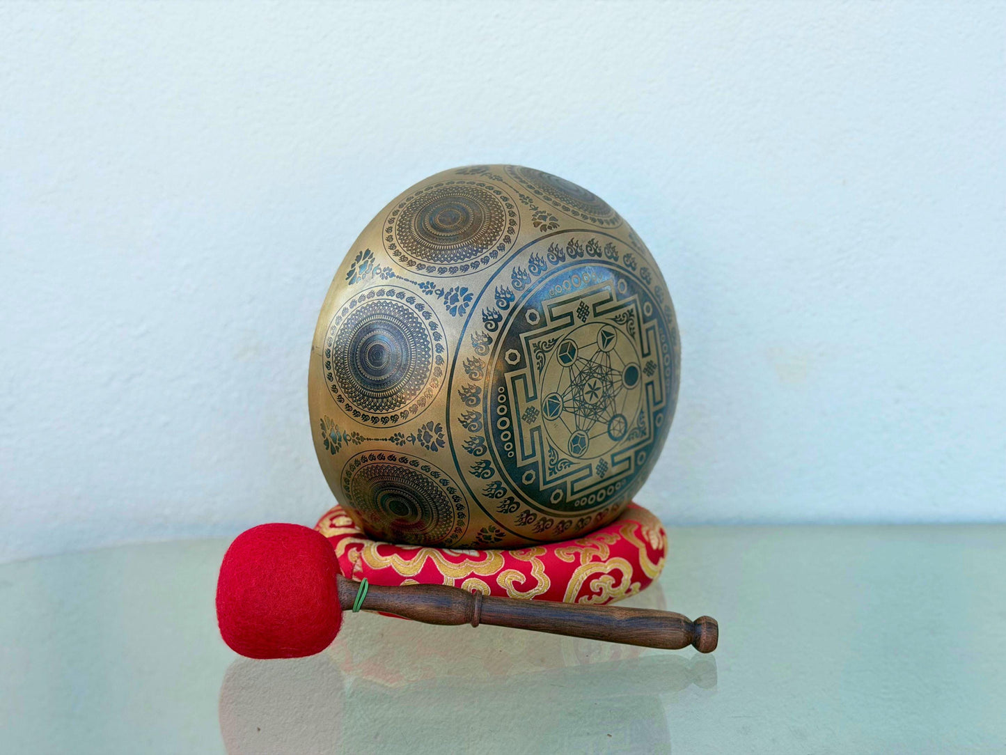 Handmade Tibetan Singing Bowl with Avalokiteshvara Design | Seven Metal Sound Healing Bowl | Spiritual Decor