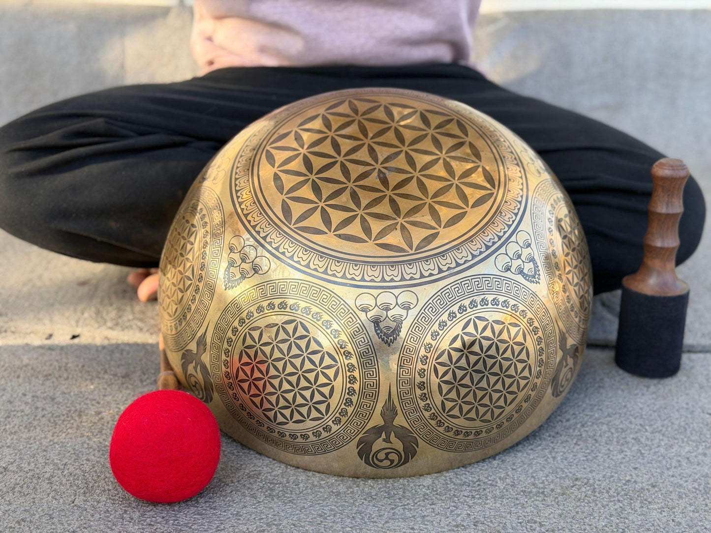 Handmade Buddha Feet Singing Bowl – Seven Metal Flower of Life Chakra Bowl