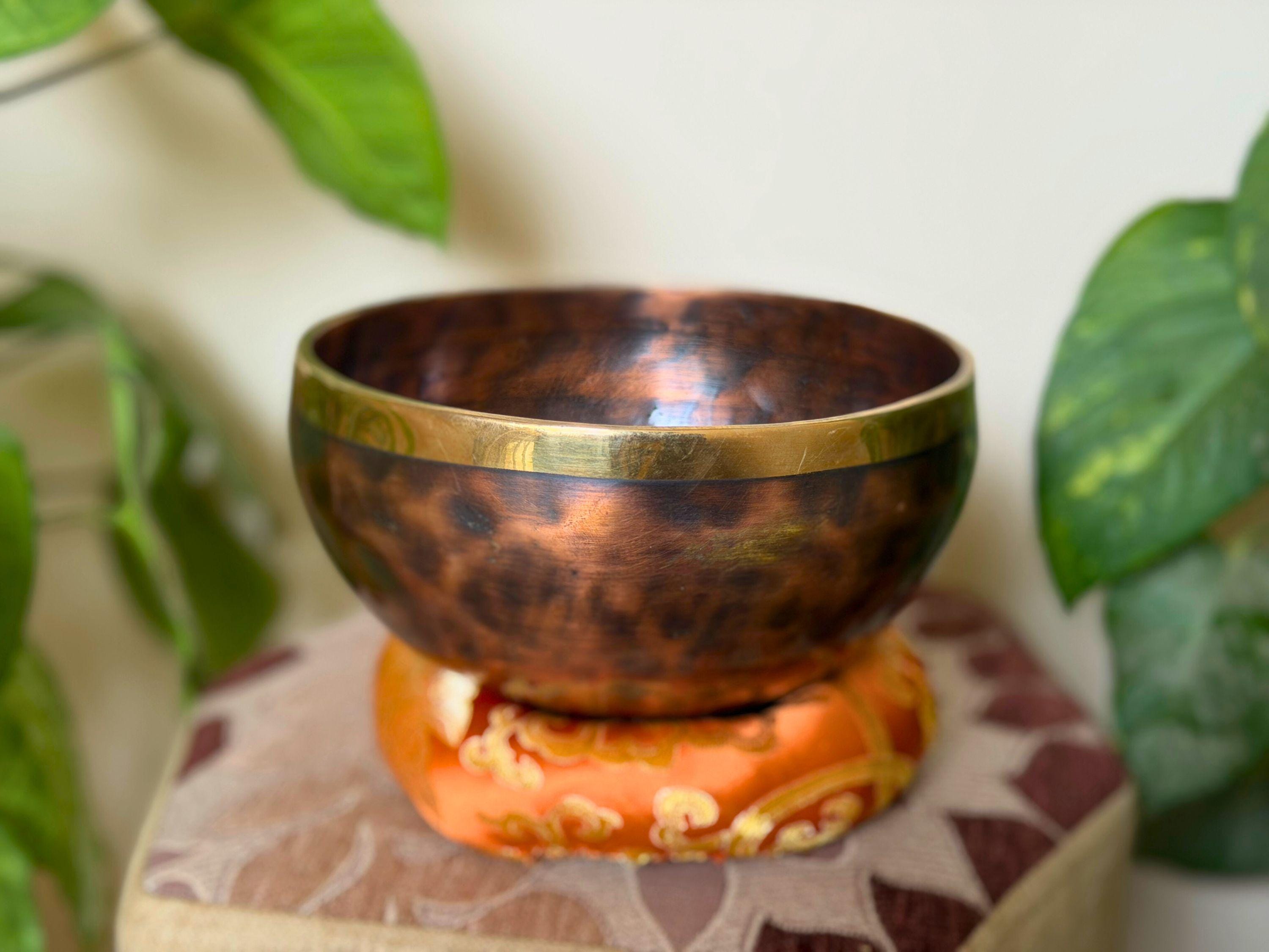 Handmade Tiger Eye Tibetan Singing Bowl – Seven Metal, Sound Healing