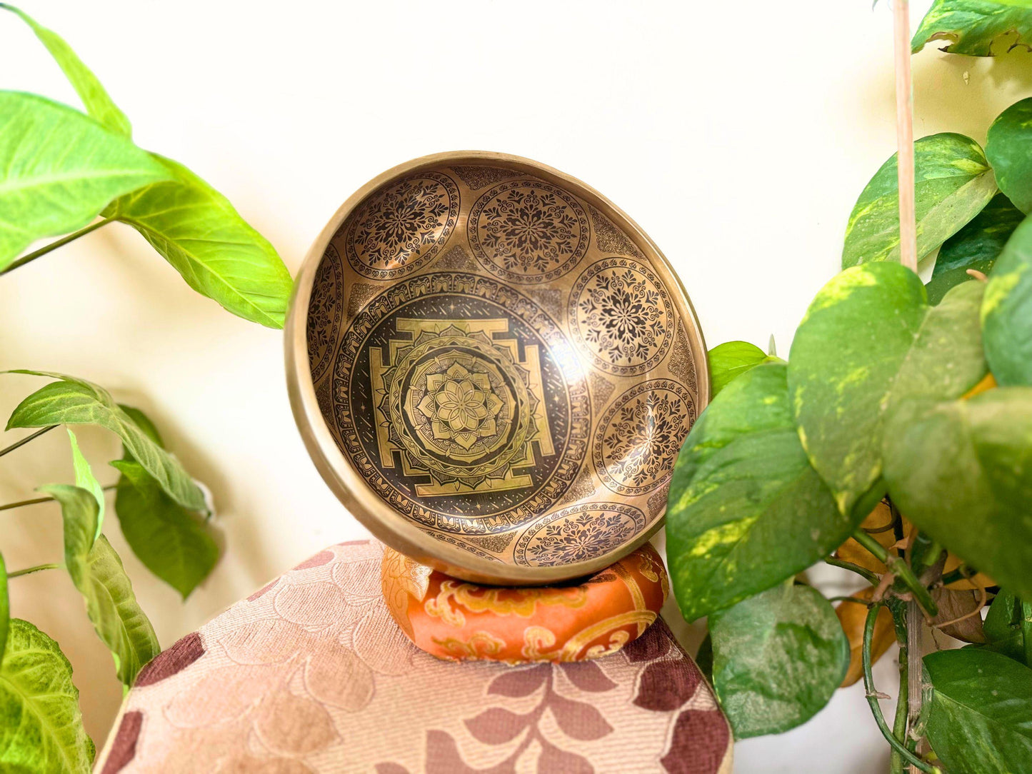 Handcrafted Seven Metal Tibetan Singing Bowl – Shree Yantra & Mandala Design (Made in Nepal)