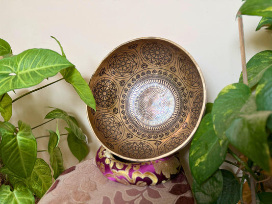 Handmade Seven Metal Singing Bowl – Sacred Geometry Design | Crafted in Nepal