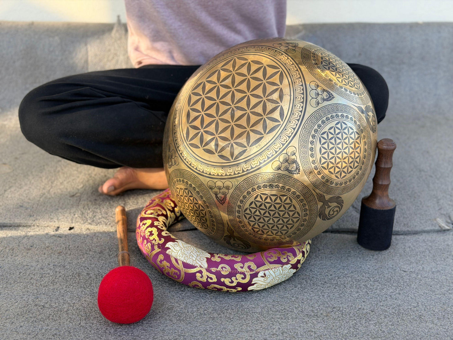 Handmade Buddha Feet Singing Bowl – Seven Metal Flower of Life Chakra Bowl