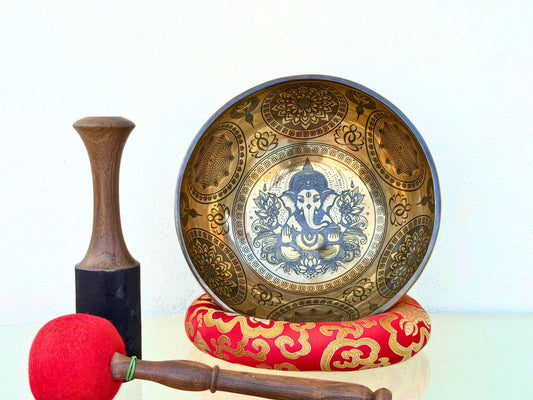 Handmade Seven-Metal Singing Bowl – Ganesha & Om Design, Nepal